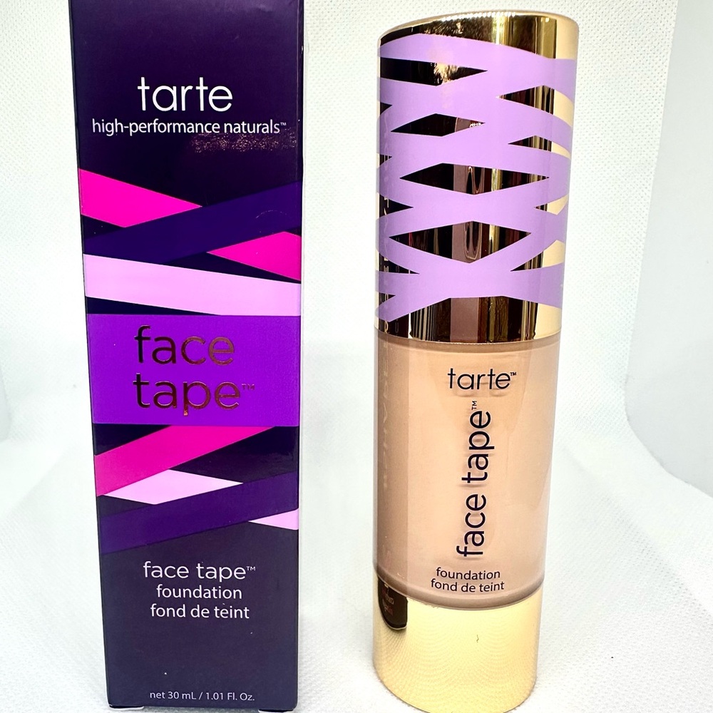 NWT TARTE SHAPE TAPE FOUNDATION